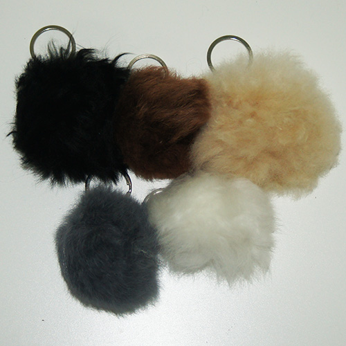 Schlüsselanhänger/keyholder POMPOM